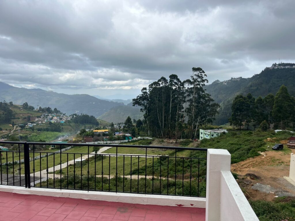 Lake View Resort Stay in Kodaikanal